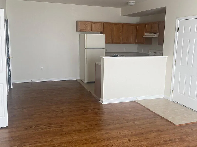1931 Ashley Dr #2C — Photo 3