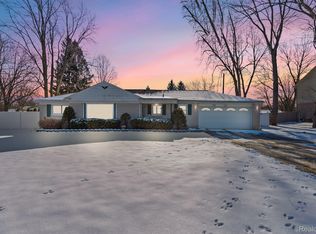 756 Troywood Dr, Troy, MI