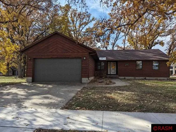 135 6th St NW, Winnebago, MN 56098