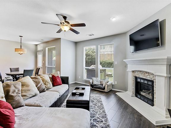 3rd image of 2337 Moccassin Ln