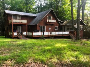 1124 Wallenpaupack Dr, Lake Ariel, PA 18436