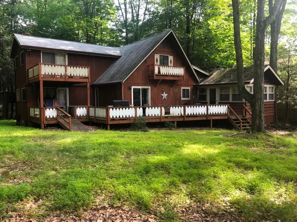 1124 Wallenpaupack Dr, Lake Ariel, PA 18436
