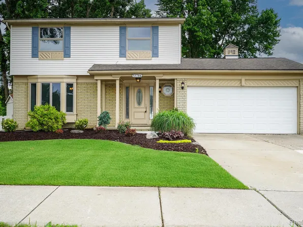 51784 Julies Dr, Chesterfield, MI 48047