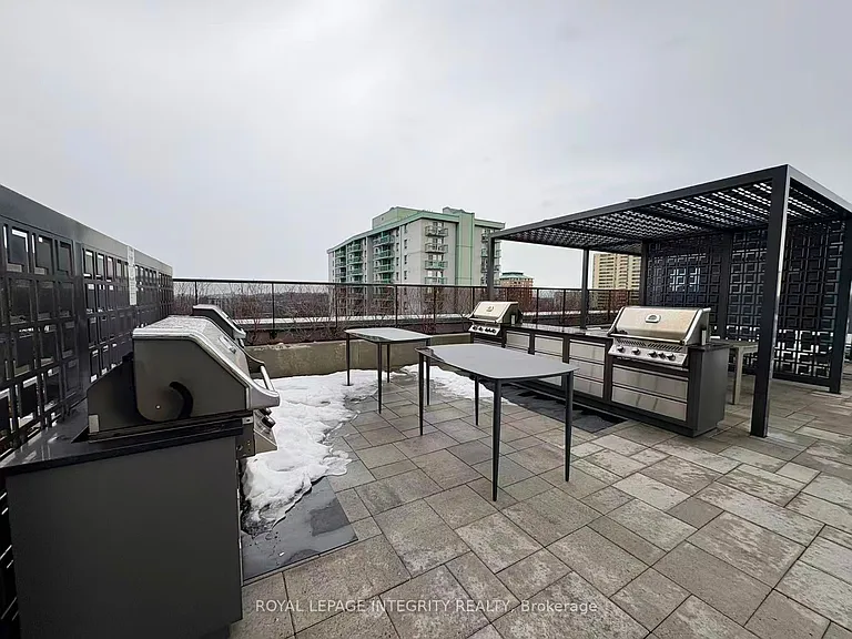 560 Rideau St #522 — Photo 23