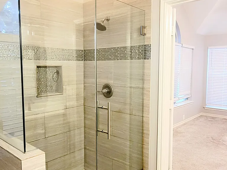 2909 Madison Ct — Photo 2