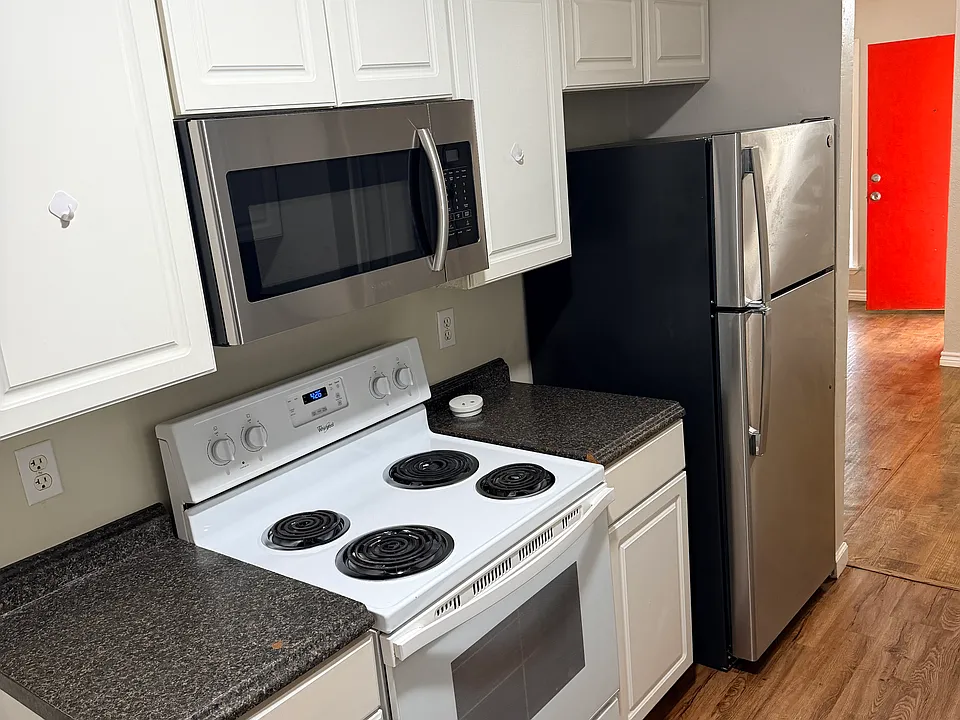 208 Uhland Rd #3