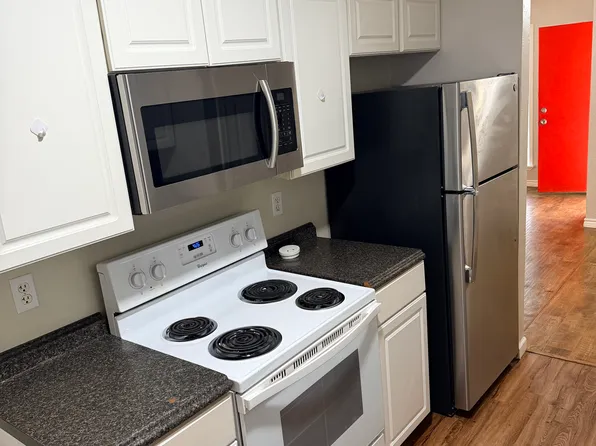 208 Uhland Rd APT 3, San Marcos, TX 78666