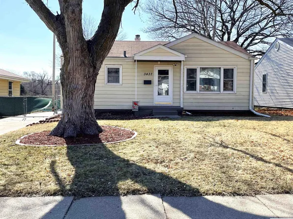 3437 Sheffield St, Omaha, NE 68112