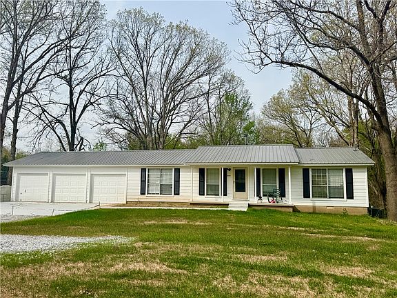 2nd image of 17494 Pleasure Heights Rd