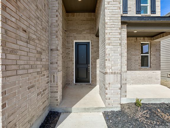 4th image of 418 Deer Crest Dr