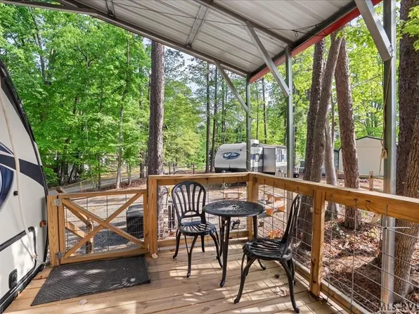 48 & 62 Iroquois Trl, Bracey, VA 23919