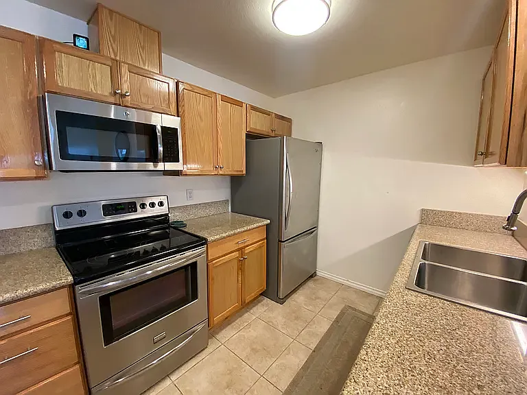 1111 Seacoast Dr #4 — Photo 7