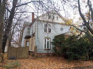 110 W Jefferson St, Clinton, IL 61727