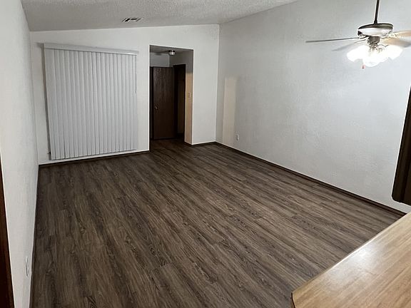 3rd image of 915 NE Rogers Ln #2