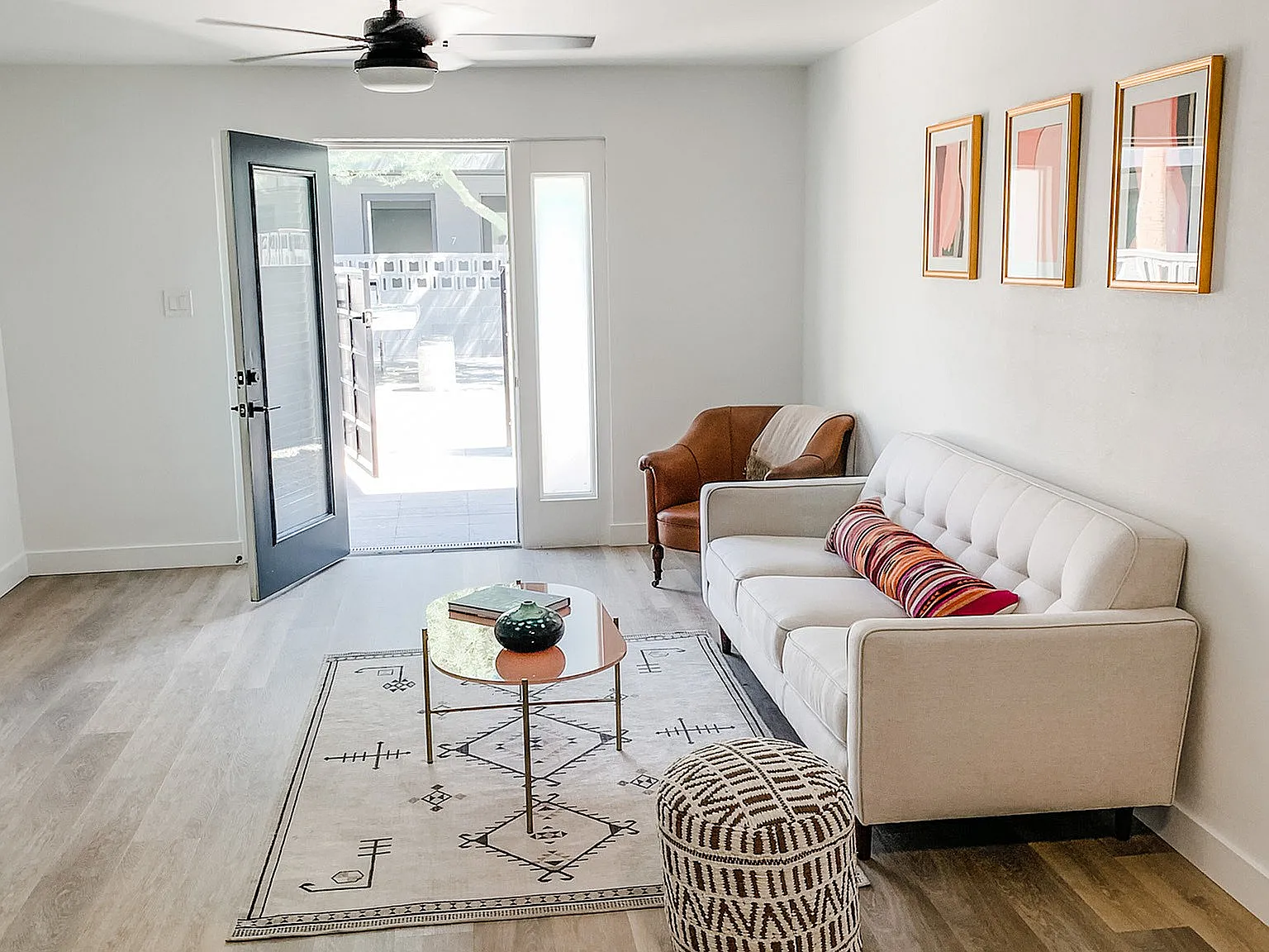 Century Apartments — Photo 2
