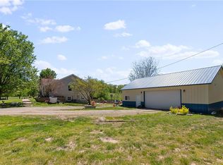 22025 168th St, Basehor, KS 66007