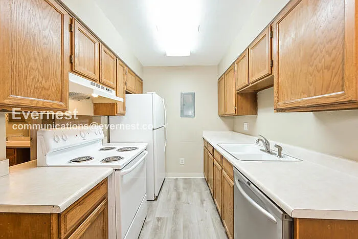 1 bed, 1.0 bath, 664 sqft, $1,195 — Photo 3