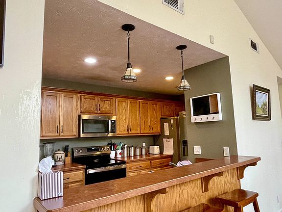8th image of 1073 Crane Ct