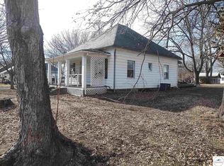 710 S Windsor St, Windsor, MO 65360