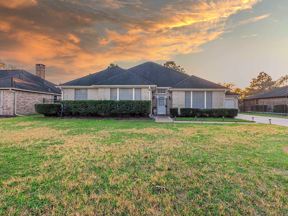 1st image of 7435 Pebble Beach Dr