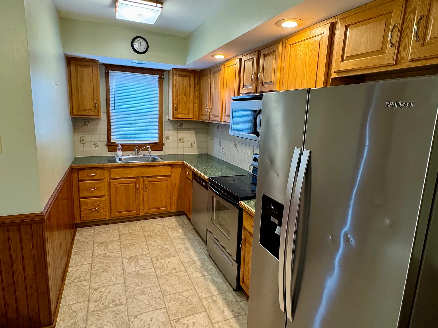 3 bed, 1050 sqft, $1,500 — Photo 4