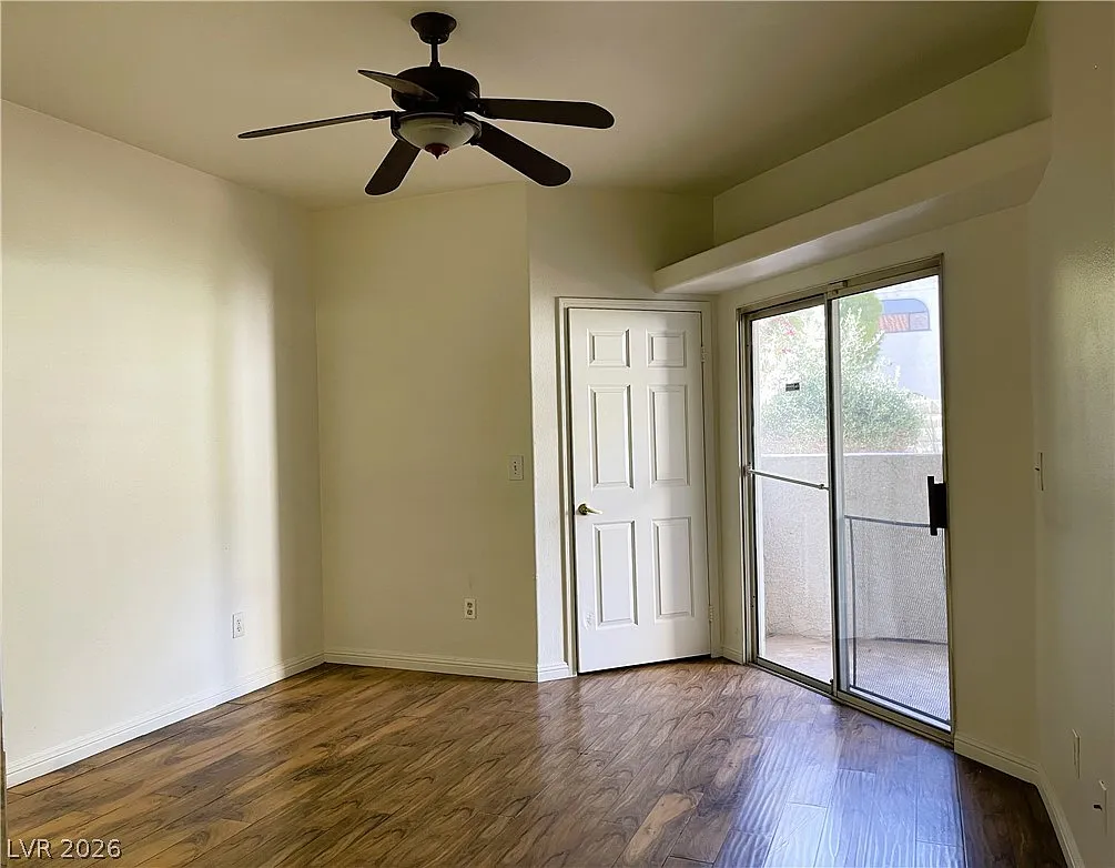 3 bed, 2.0 bath, 1298 sqft, $1,700 — Photo 4