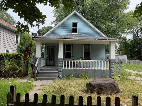 7505 Elton Ave, Cleveland, OH 44102