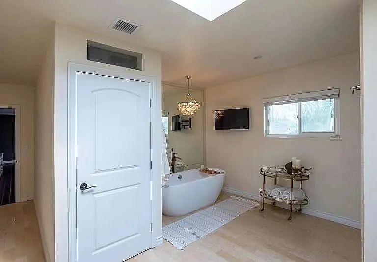 7403 Alverstone Ave — Photo 35