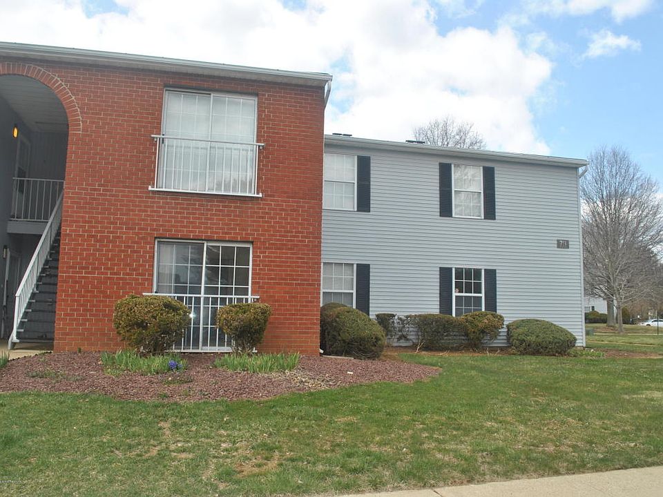 1st image of 711 Zlotkin Cir