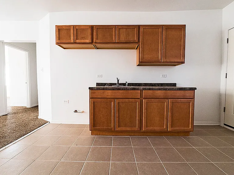7754 S Loomis — Photo 22