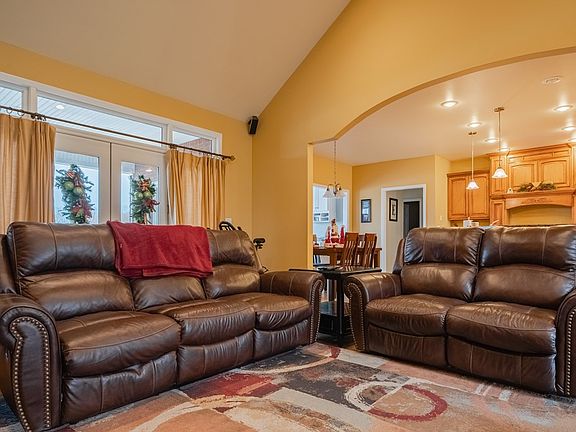 5th image of 2858 Sawgrass Cir