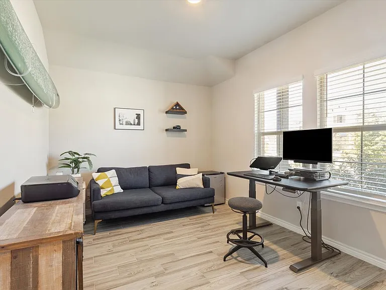 5737 Saint Charles Dr — Photo 17