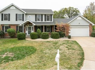 26 Harvest Wind Ct, Saint Louis, MO