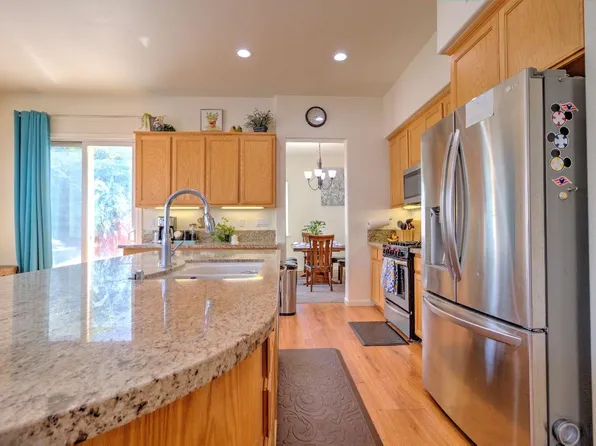 527 Stetson Dr, Oakdale, CA 95361