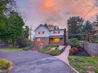 261 Upper Ferry Rd, Ewing, NJ 08628