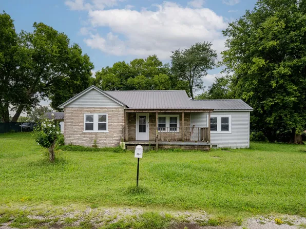 404 McMurtrey St, Saint Joseph, TN 38481