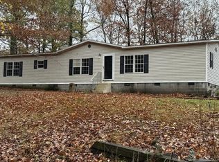 221 Maple Leaf Dr, Utica, KY 42376