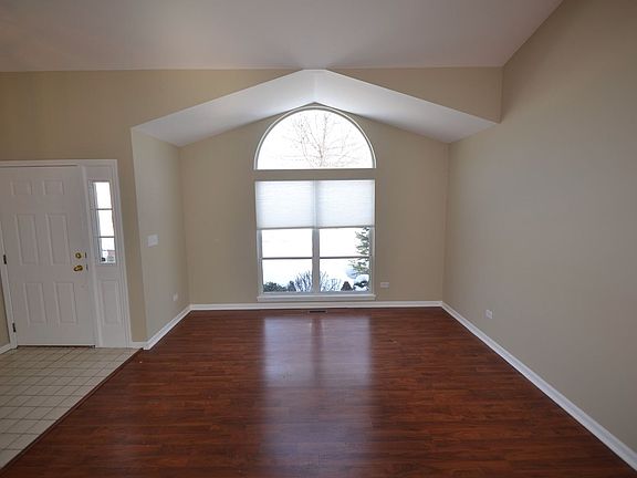 2nd image of 1021 Cambridge Dr