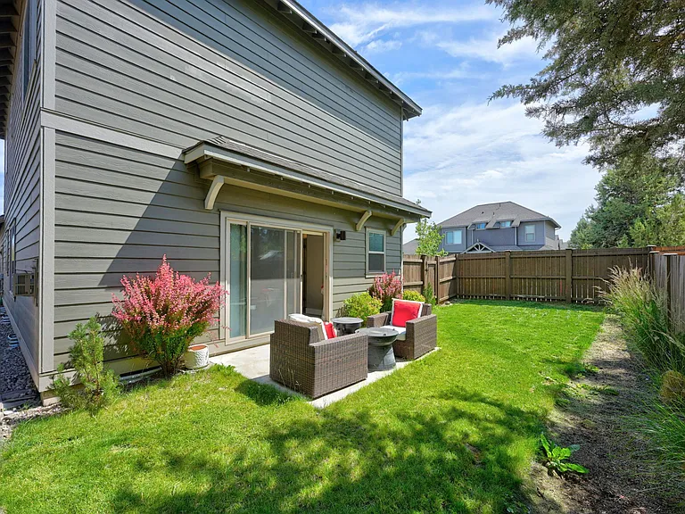 62879 NE Nolan St — Photo 29