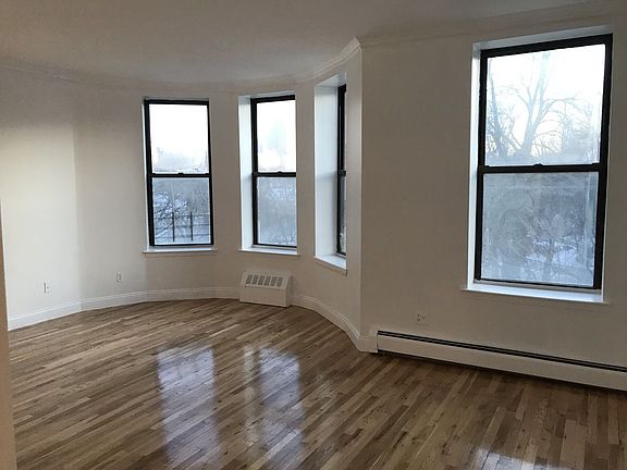 3rd image of 137 Central Park N #4D