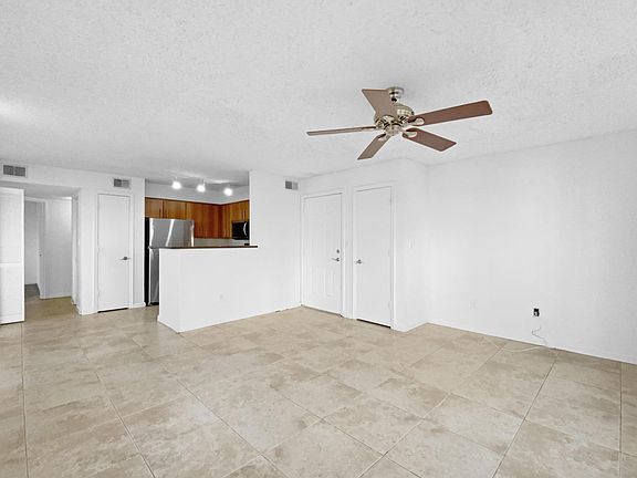 5th image of 1335 CRYSTAL Way #A