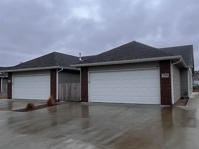 5466 Colburn Ct E — Photo 1