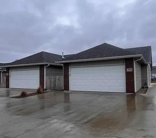 5466 Colburn Ct E Photo 1