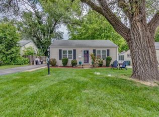 312 S Geyer Rd, Saint Louis, MO 63122