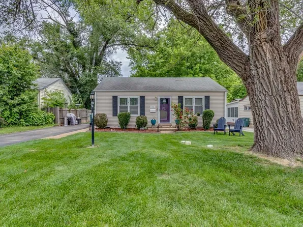 312 S Geyer Rd, Saint Louis, MO 63122