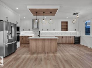 1115 Gyrfalcon Cres NW, Edmonton, AB T5S0S5