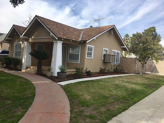 1st image of 808 W 18th St