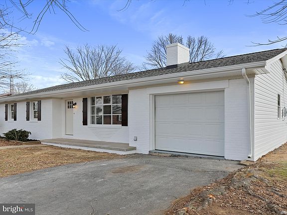 2nd image of 127 Madera Dr