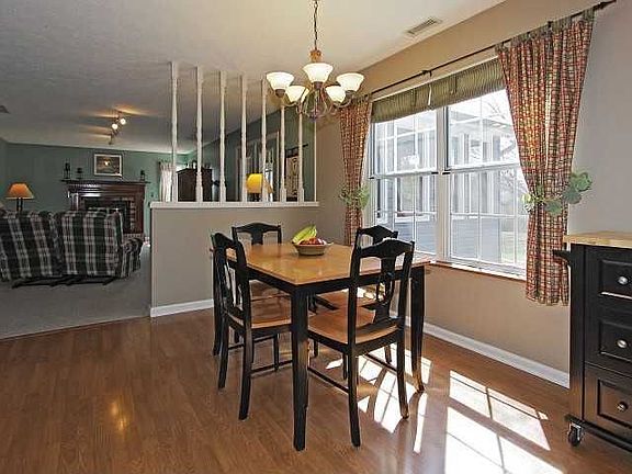 5th image of 11111 Bayridge Cir W