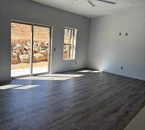 4th image of 7760 Arrowhead Dr